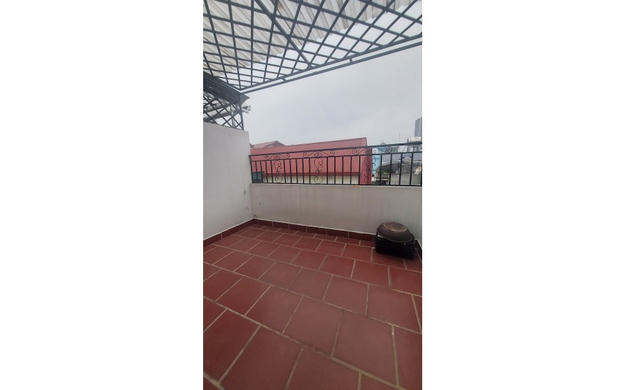 Bán gấp giá rẻ Bùi Xương Trạch 52m, 4 tầng, mặt tiền 5m, 8.8  tỷ Thanh Xuân.
+ 19/6/2024 cần tiền bán gấp hạ chào 1.7 tỷ giá chào mới 8.8 tỷ quý